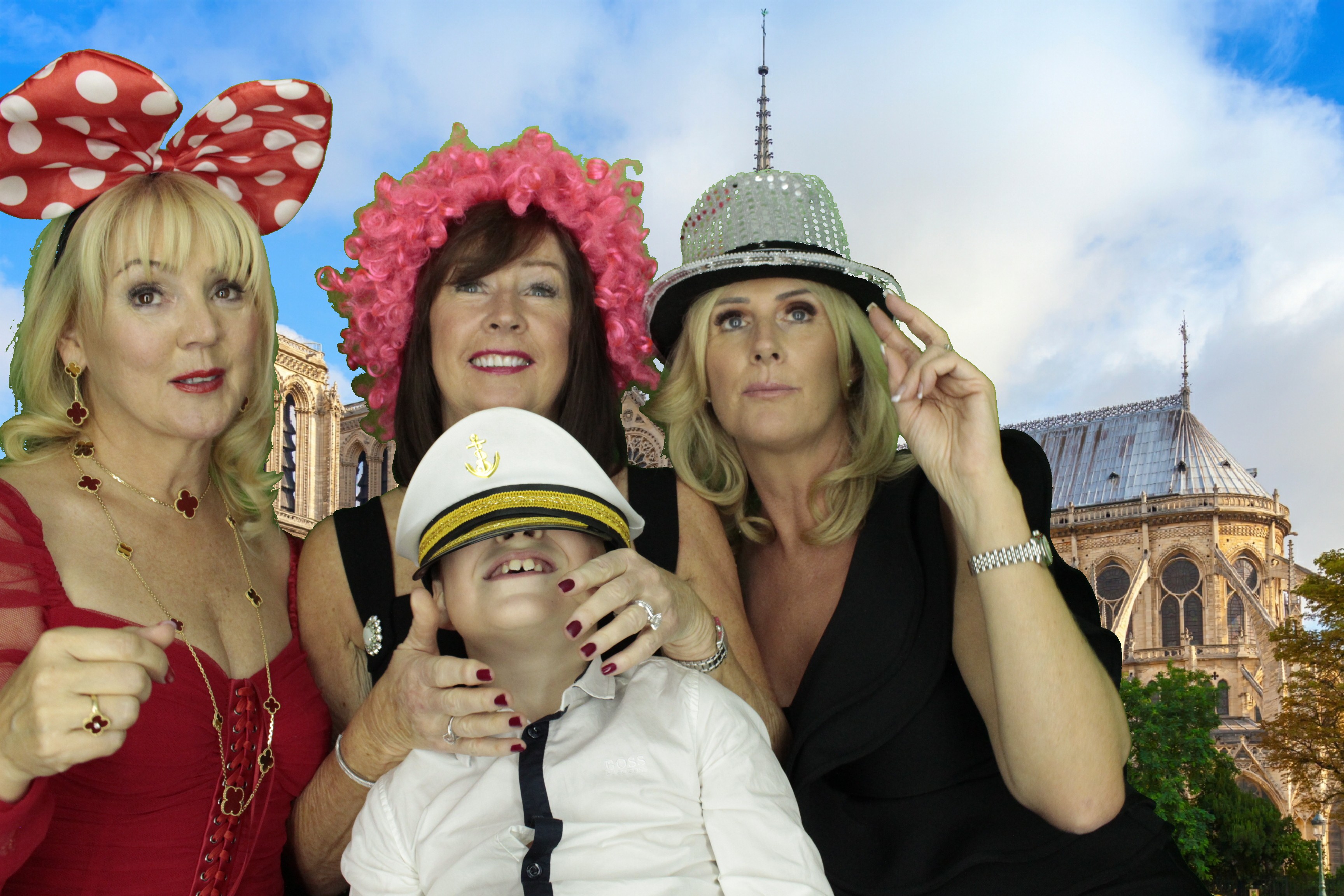 SHARON'S BIRTHDAY | View more photos from the event at gallery.myphotoboothexperience.co.uk/u/MyPhotoBoothExperienceLtd/SHARONS-BIRTHDAY